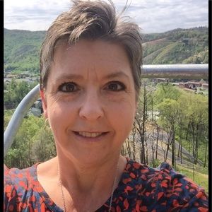 Meet your Posher, Annette